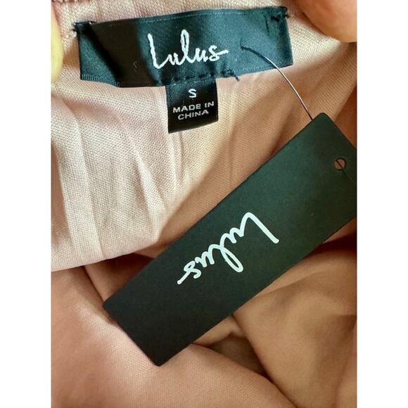 NWT Romantic Lulu’s Sleeveless Rose Dress with Front Slit – Size [Small] - Picture 7 of 7